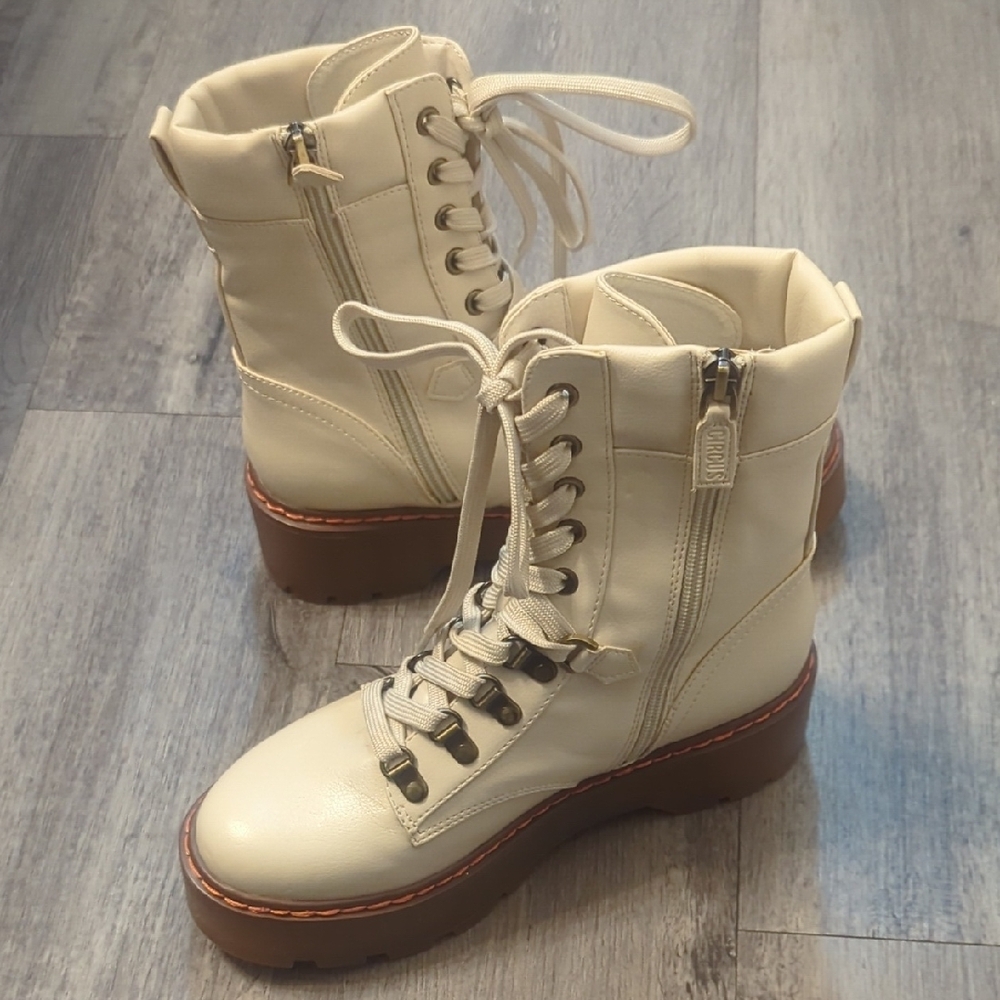 Circus by Sam Edelman Cream Combat Boots with Lace-Up Design - Picture 4 of 9